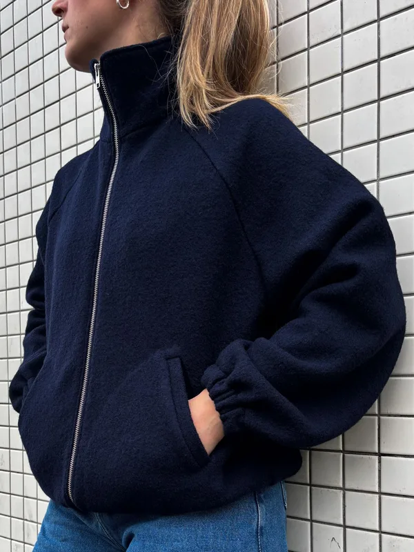 BOMBER JACKET Kurtka damska z gotowanej wełny merino — Basic Wool