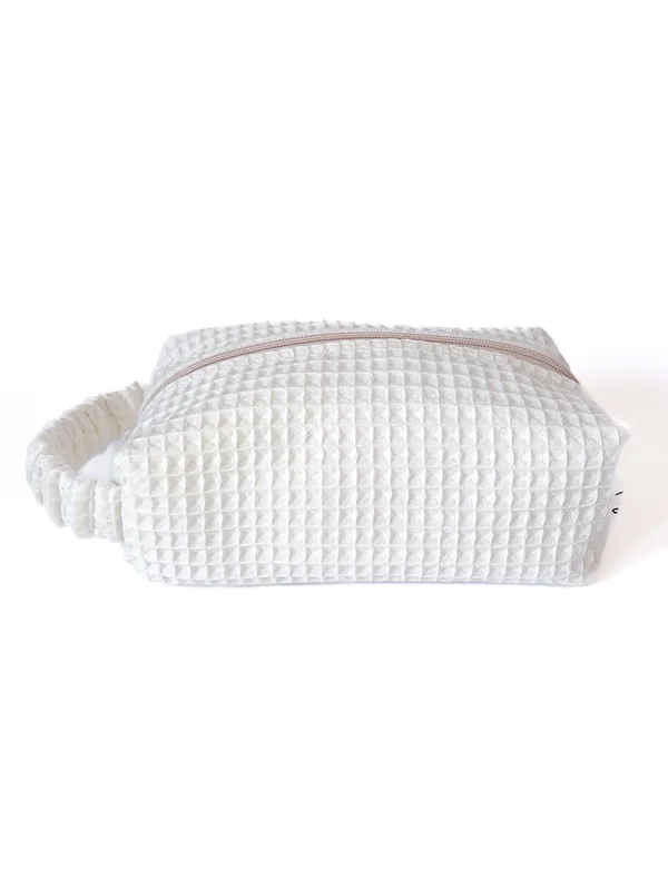 Kremowa kosmetyczka box wafelkowa Milky — Bavelana