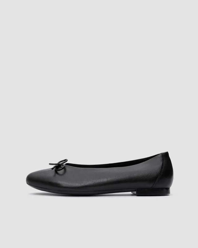 Mossy Pumps Czarne, ze skóry roślinnej — BOHEMA