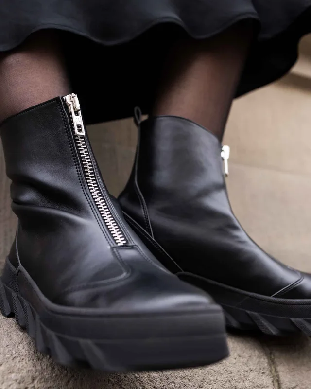 Tiger Boots Czarne, ze skóry roślinnej — BOHEMA