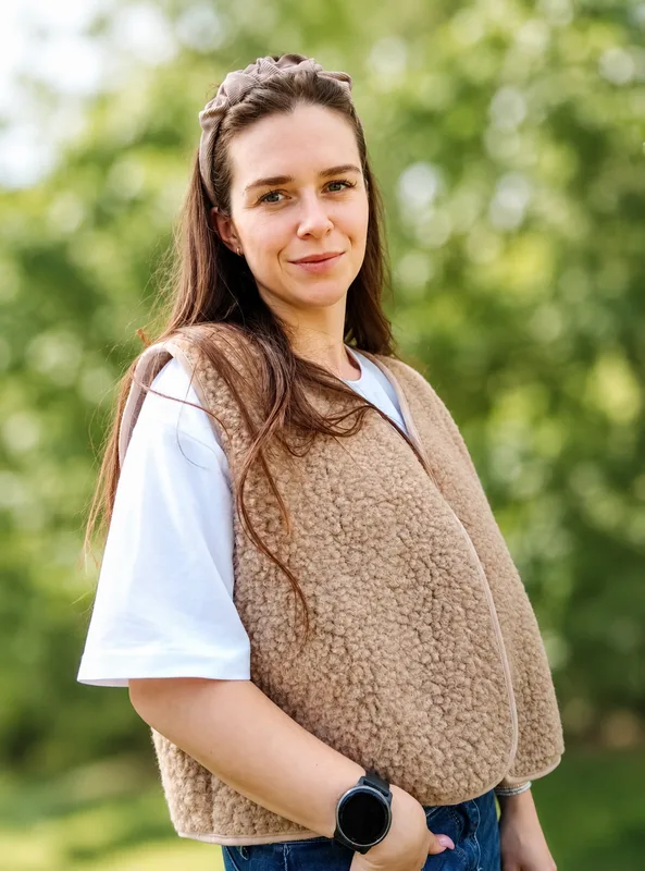 Wełniana kamizelka bezrękawnik 100% merino – dębowa — GIGULEK
