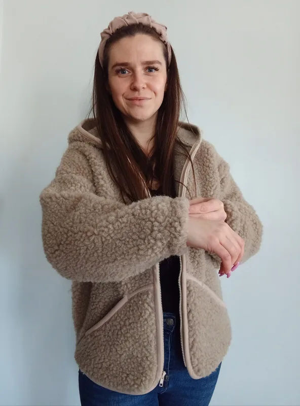 Damska kurtka bluza z wełny merino z kapturem 100% merino – dębowa mankiety — GIGULEK