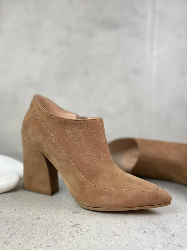 Beżowe botki Angela — Konopka Shoes