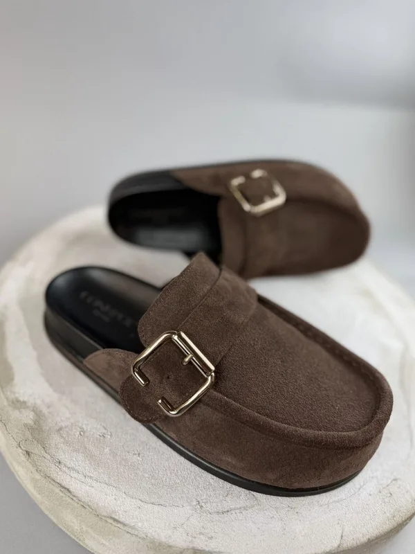 Brązowe klapki Noa — Konopka Shoes