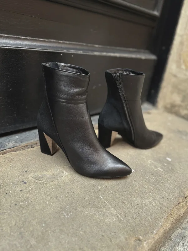 Czarne botki Adela — Konopka Shoes