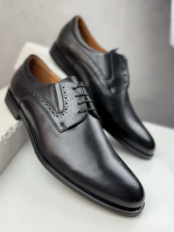 Czarne półbuty Kellen — Konopka Shoes