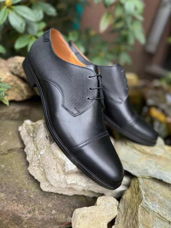 Czarne półbuty Kellen — Konopka Shoes