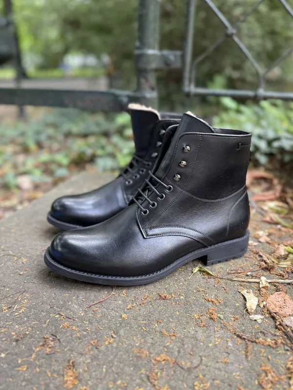 Czarne trzewiki Kristian — Konopka Shoes