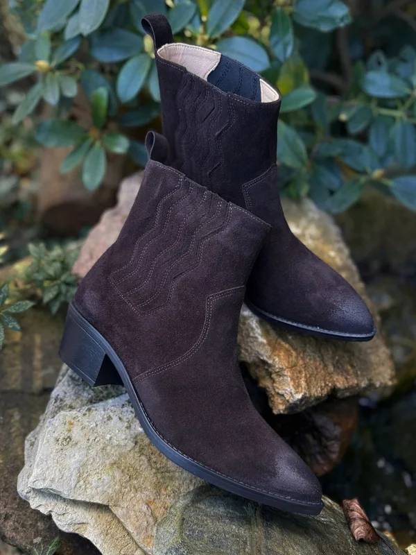 Brązowe kowbojki Carmen — Konopka Shoes