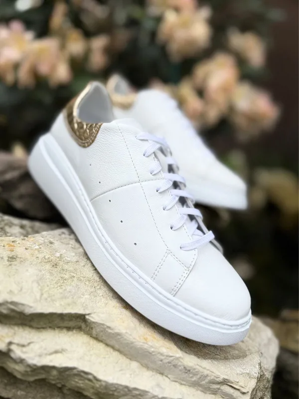 Białe sneakersy Piper — Konopka Shoes