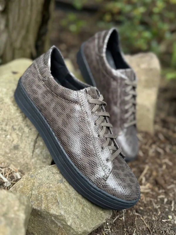 Brązowe sneakersy Fabio — Konopka Shoes