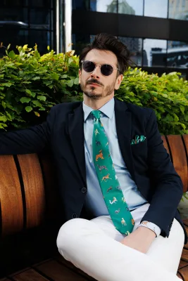 Krawat zielony Charty — LOANI