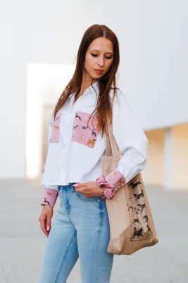 Koszula damska biała z charcimi dodatkami krótka — LOANI