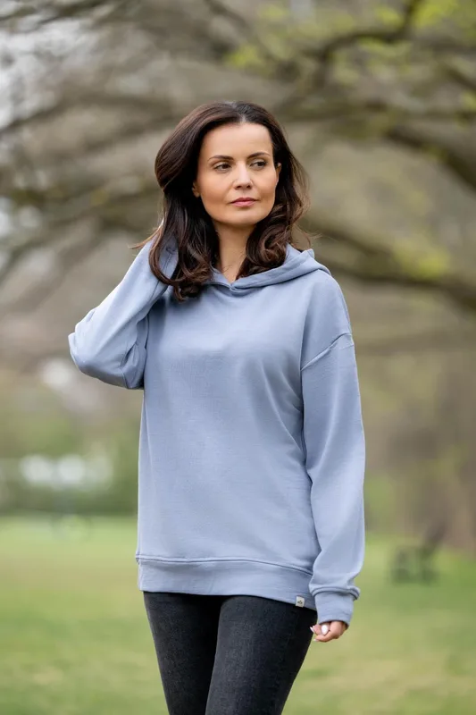 Dresowa bluza damska z wełny merino, z kapturem, szaroniebieska — MeriTales