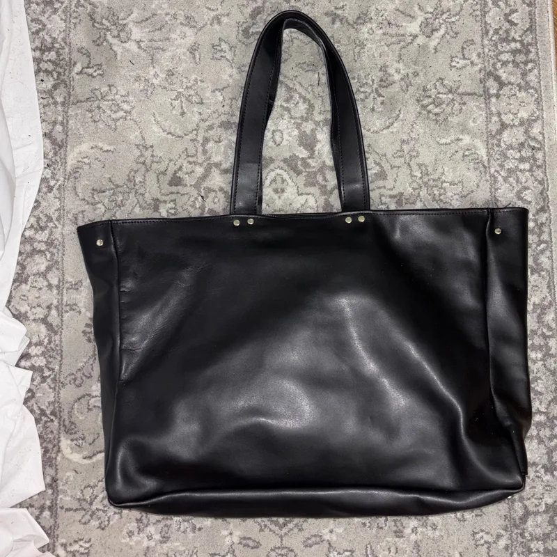BLACK LEATHER SHOPPER BAG — mkuzniacka