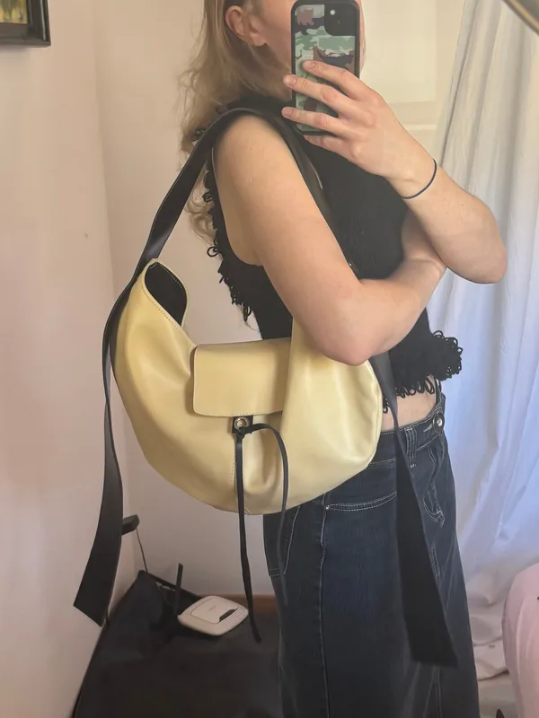 HOBO BAG BUTTER YELLOW — mkuzniacka