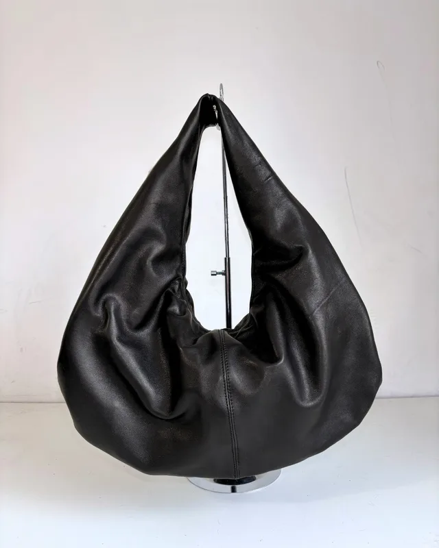 HOBO BAG BLACK — mkuzniacka