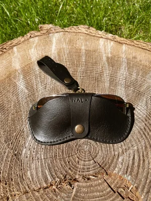 Pokrowiec na okulary, kolekcja „Katowice", kolor czarny, skóra naturalna — NALA