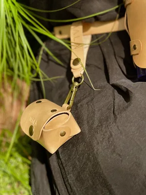 Pokrowiec na klucze, AIRpods'y, kolekcja "Łeba" kolor piaskowy, skóra naturalna — NALA