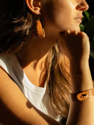 Kolczyki Promienie, kolekcja "Szczyrk", kolor brązowy, skóra naturalna — NALA