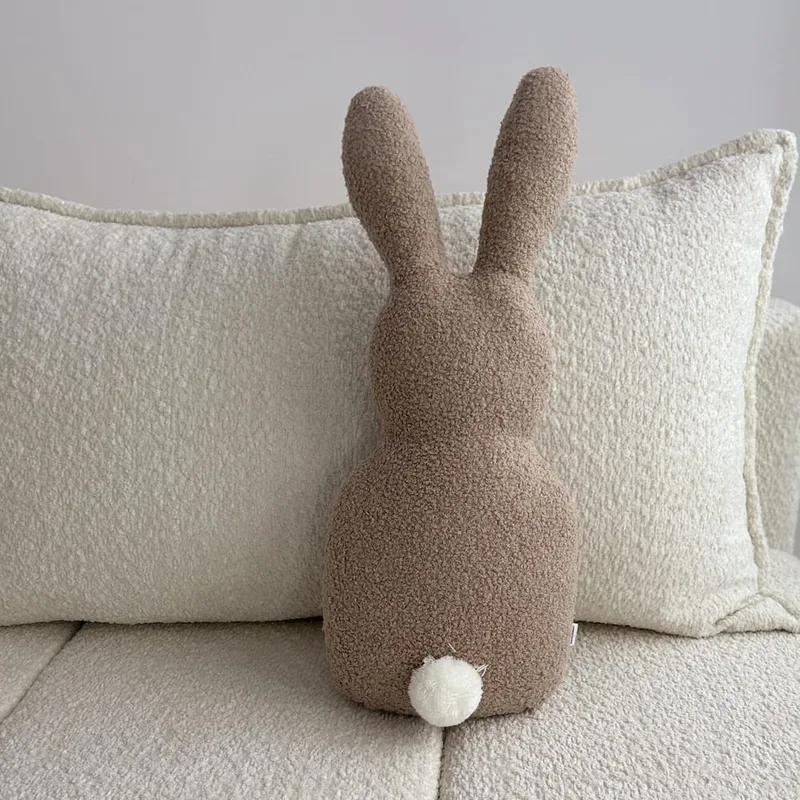 Poduszka minimalistyczny Zając boucle beżowy — Poduszkownia