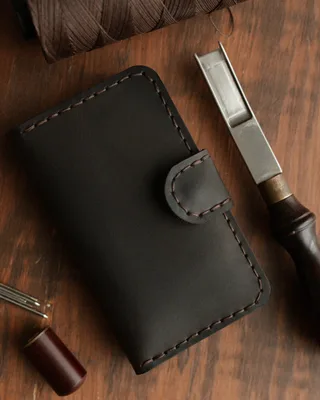 Skórzany portfel Chester – ciemnoczekoladowy — Poley Leather Design